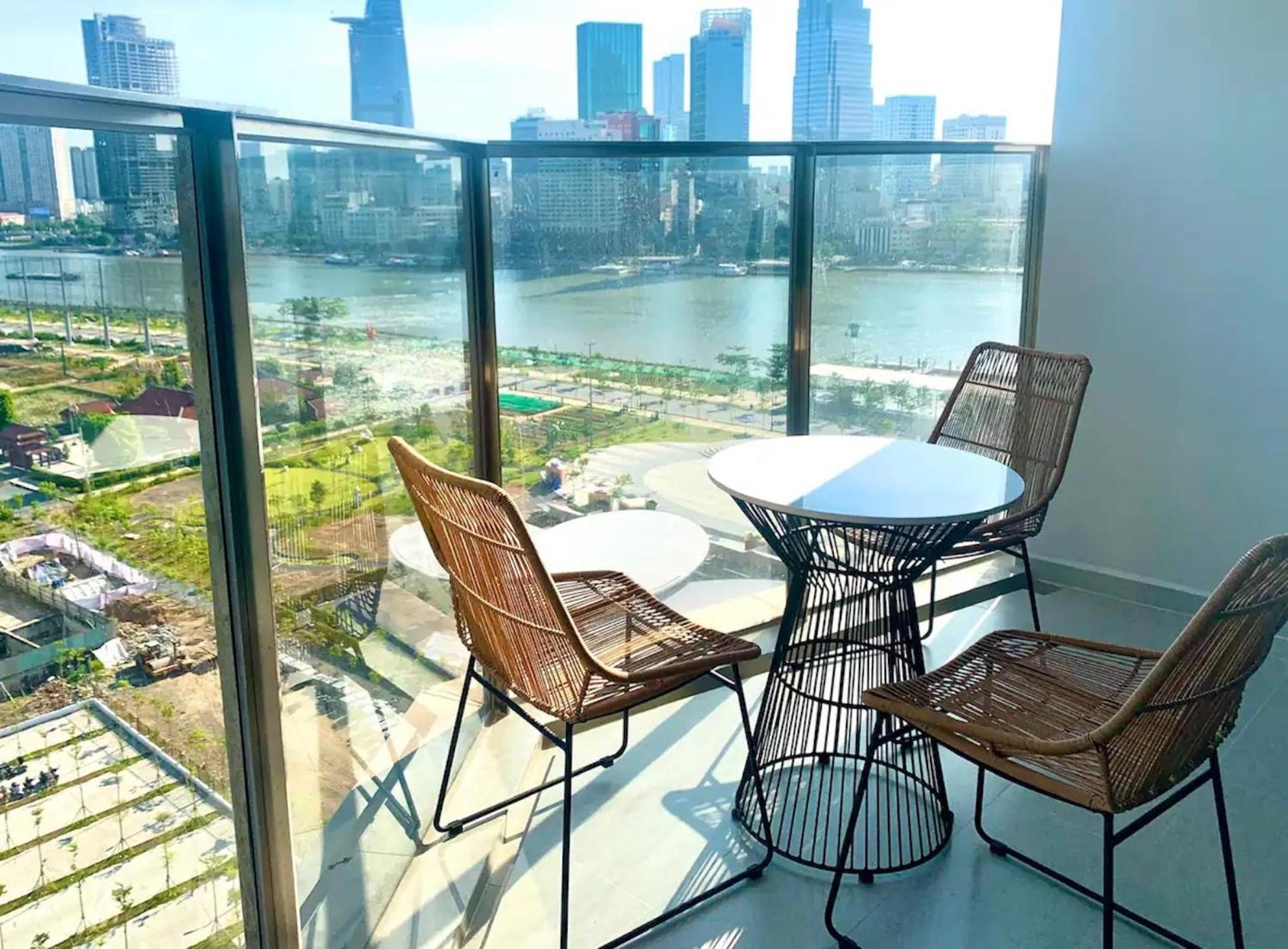 The Opera Apartment Cental Saigon Free Pool-Gym-Sauna Room- Golf Mini Cidade de Ho Chi Minh Exterior foto