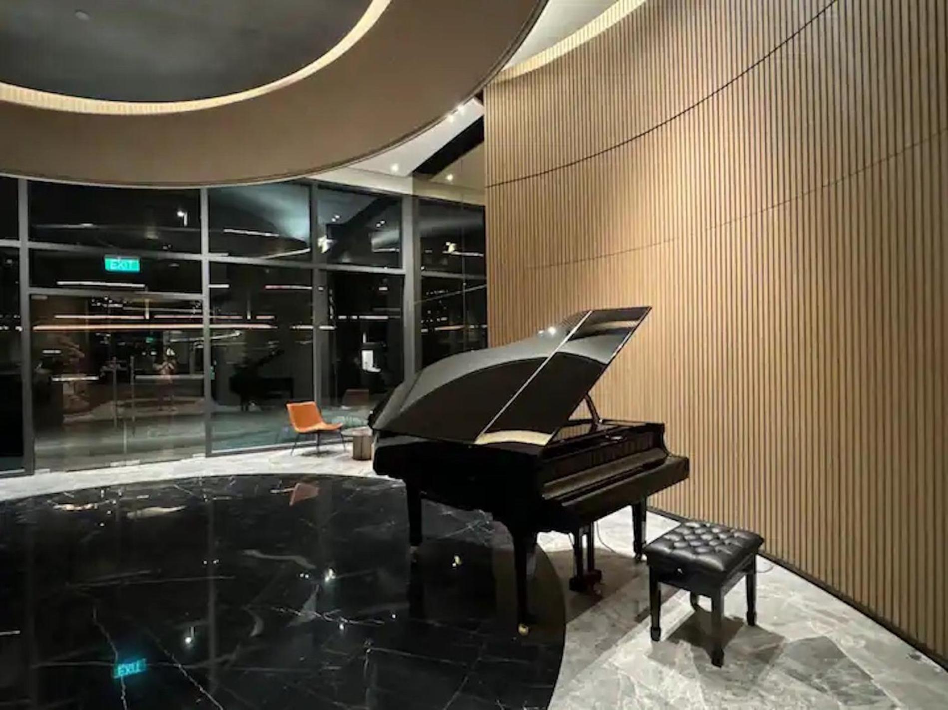 The Opera Apartment Cental Saigon Free Pool-Gym-Sauna Room- Golf Mini Cidade de Ho Chi Minh Exterior foto